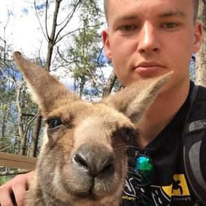 Meet your Posher, Connor